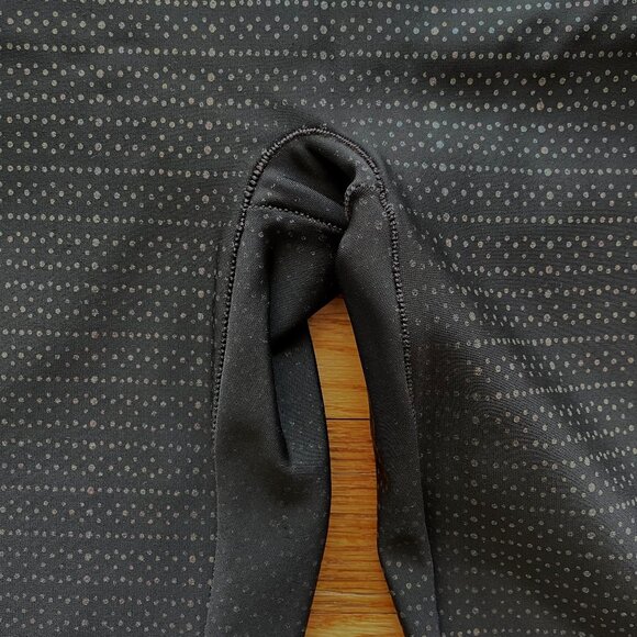 Spanx Booty Boost Black Metallic Mist Leggings Size Medium - Picture 6 of 9